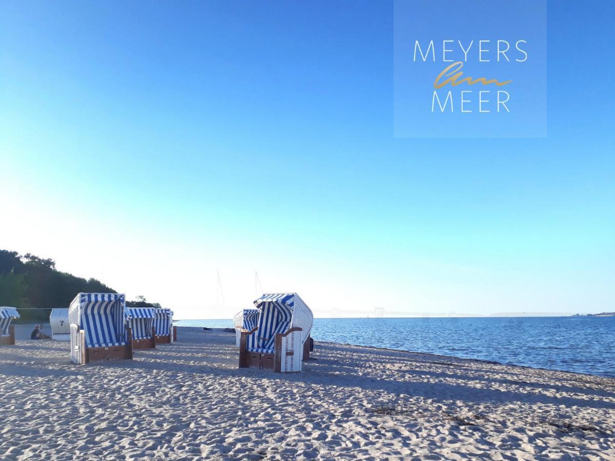 Schwarzes Holzferienhaus mit Sauna in Zierow -- SONNENECK -- 500m zum Ostsee-Strand, 4 - 6 Personen Exterior foto