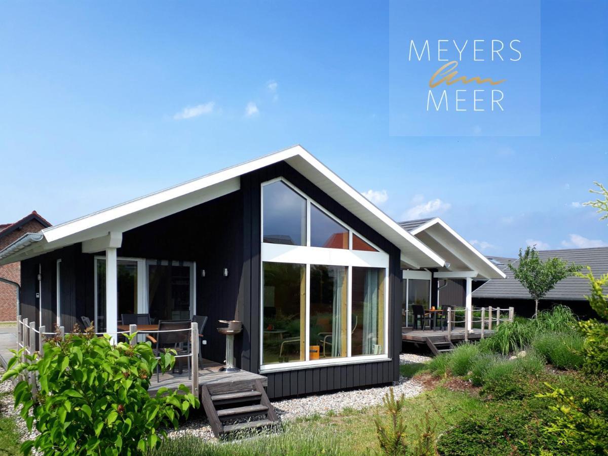 Schwarzes Holzferienhaus mit Sauna in Zierow -- SONNENECK -- 500m zum Ostsee-Strand, 4 - 6 Personen Exterior foto