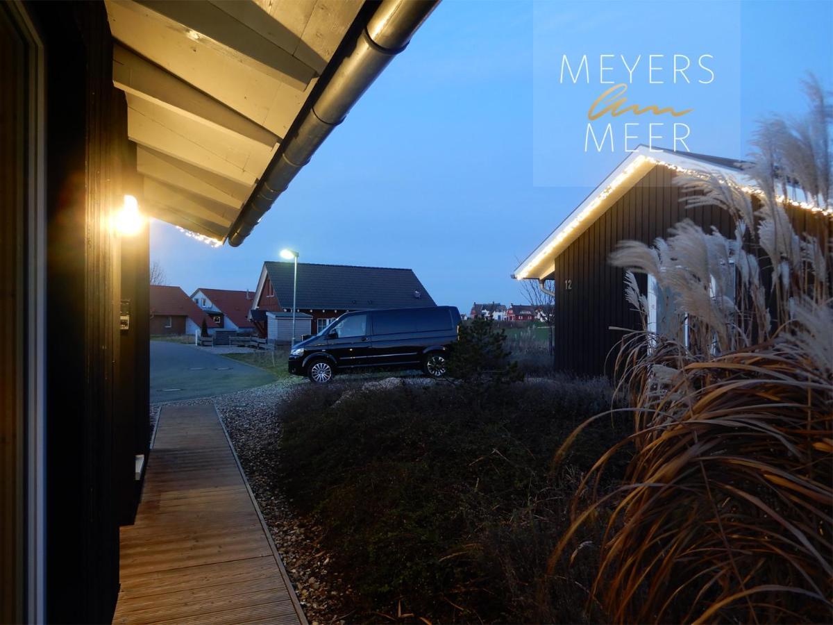 Schwarzes Holzferienhaus mit Sauna in Zierow -- SONNENECK -- 500m zum Ostsee-Strand, 4 - 6 Personen Exterior foto