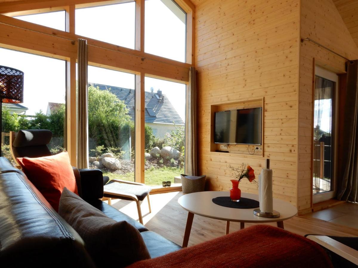 Schwarzes Holzferienhaus mit Sauna in Zierow -- SONNENECK -- 500m zum Ostsee-Strand, 4 - 6 Personen Exterior foto