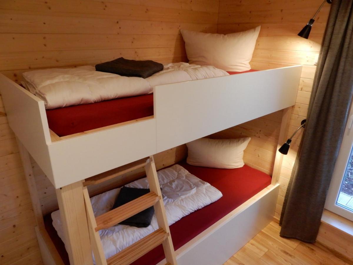 Schwarzes Holzferienhaus mit Sauna in Zierow -- SONNENECK -- 500m zum Ostsee-Strand, 4 - 6 Personen Exterior foto